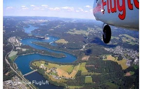 Flug über den Biggesee
