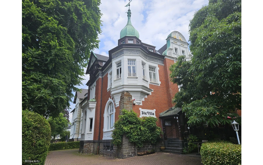 Villa (2).jpg