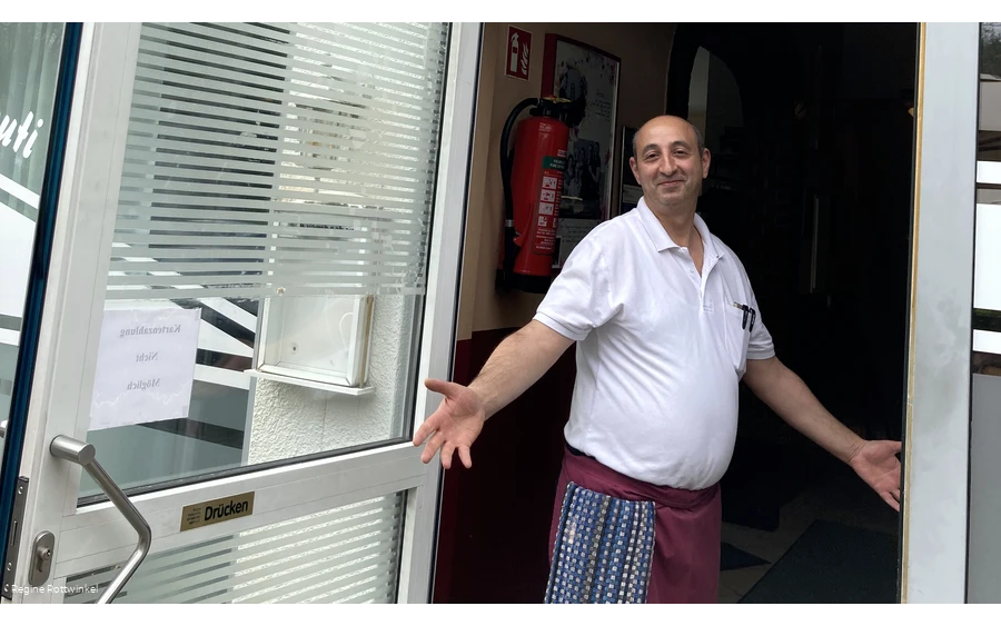 Pizzeria Sizilia mit Eigentümer