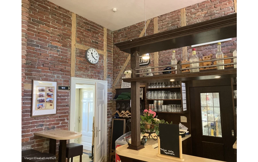 Alter Bahnhof Jausenstation.jpg