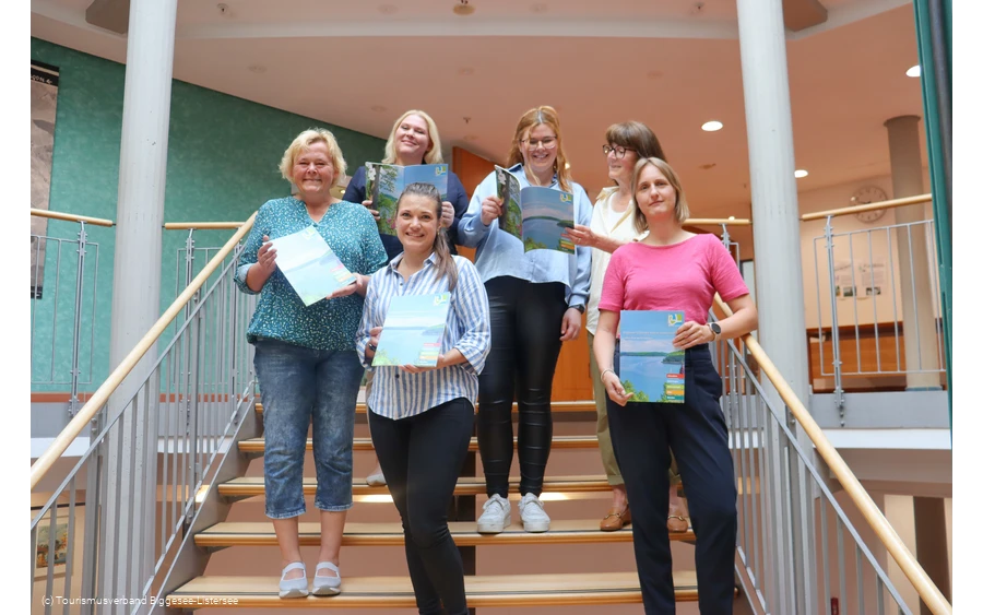 Imagebroschüre Gruppenbild englisch