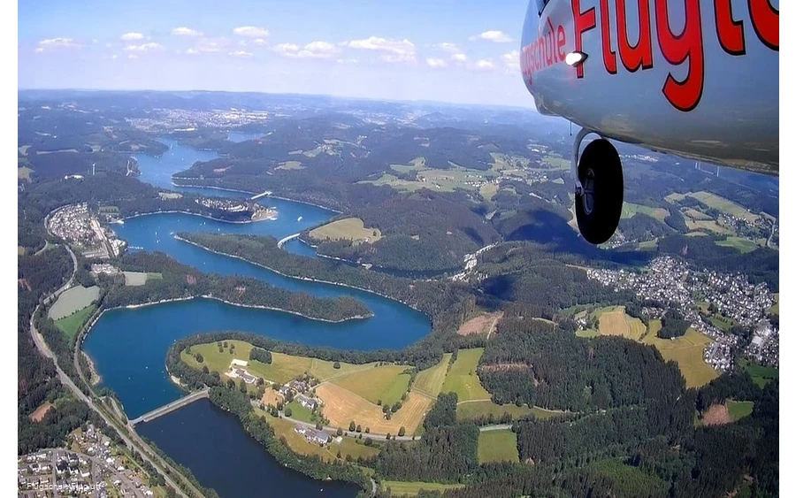 Flug über den Biggesee