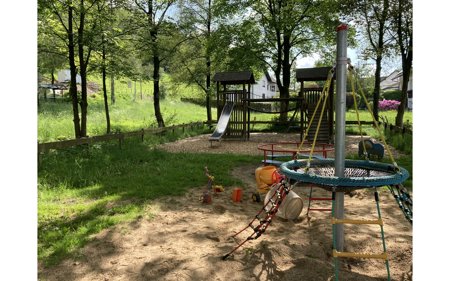 A7 Spielplatz in Halbhusten.jpg