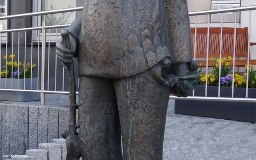 Karl vom Ebbe in der Innenstadt von Meinerzhagen