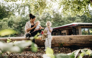 Gemeinsam ein Eis im Natur-Erlebnisgebiet Biggesee-Listersee genießen