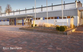 Die Stadthalle von außen