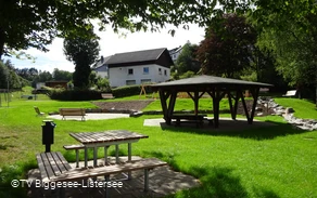 Mehrgenerationen Platz in Rhode.JPG