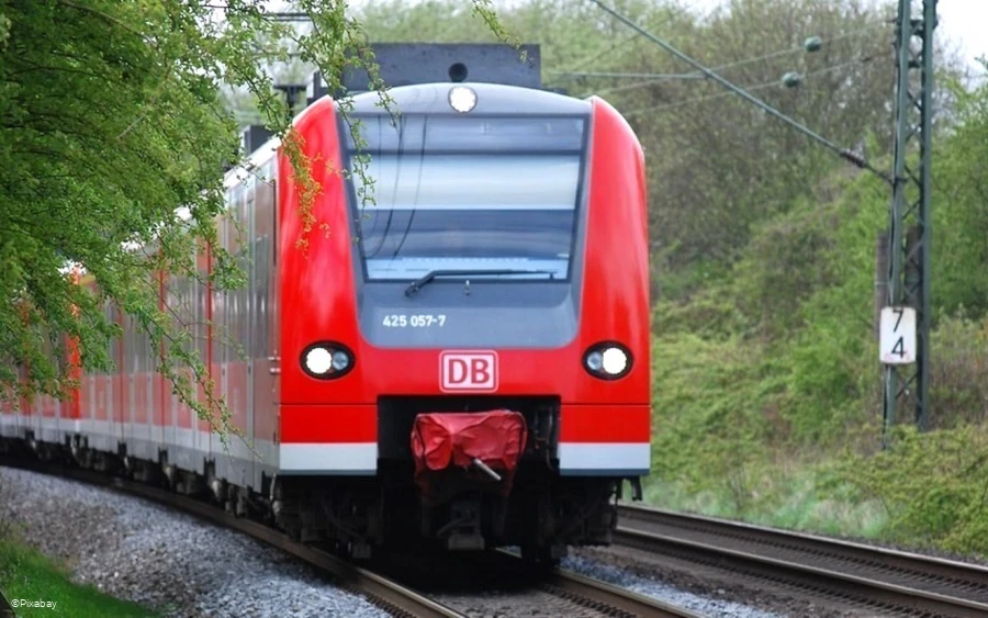 train-90492_1280.jpg