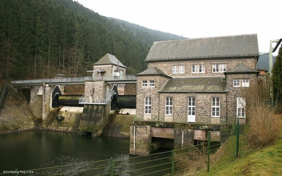 Das Kraftwerk am Ahauser Stausee