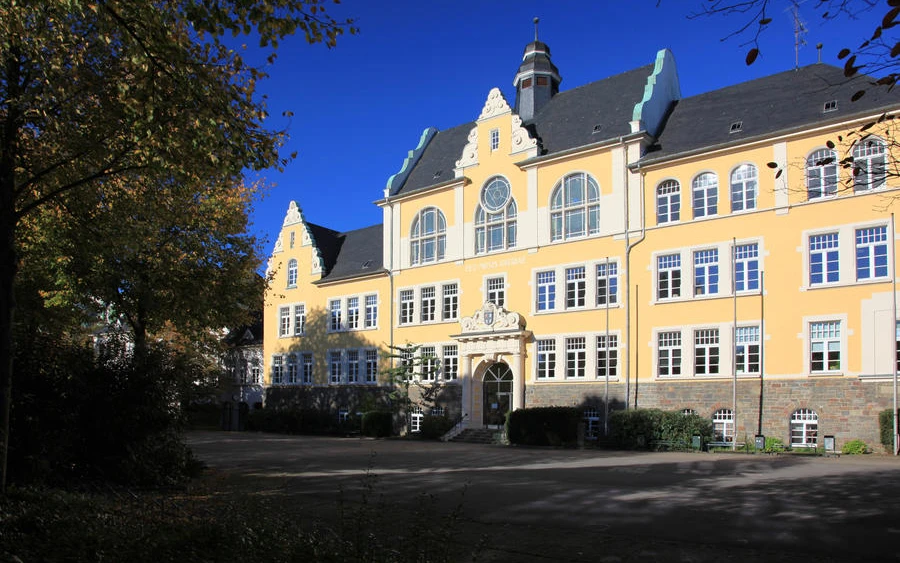 Rivius-Gymnasium_(c) Rivius-Gymnasium.jpg