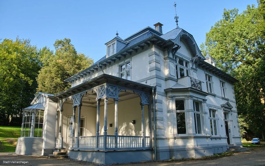 Ein Schmuckstück: Die Villa im Park