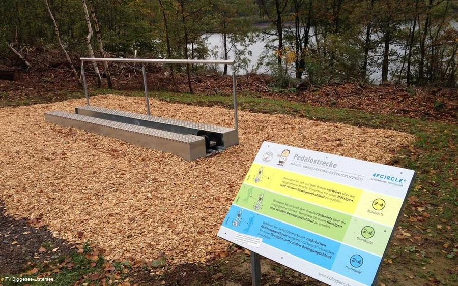 Bewegungsmeile an dem Biggesee 11