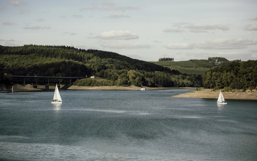 Segler auf dem Biggesee