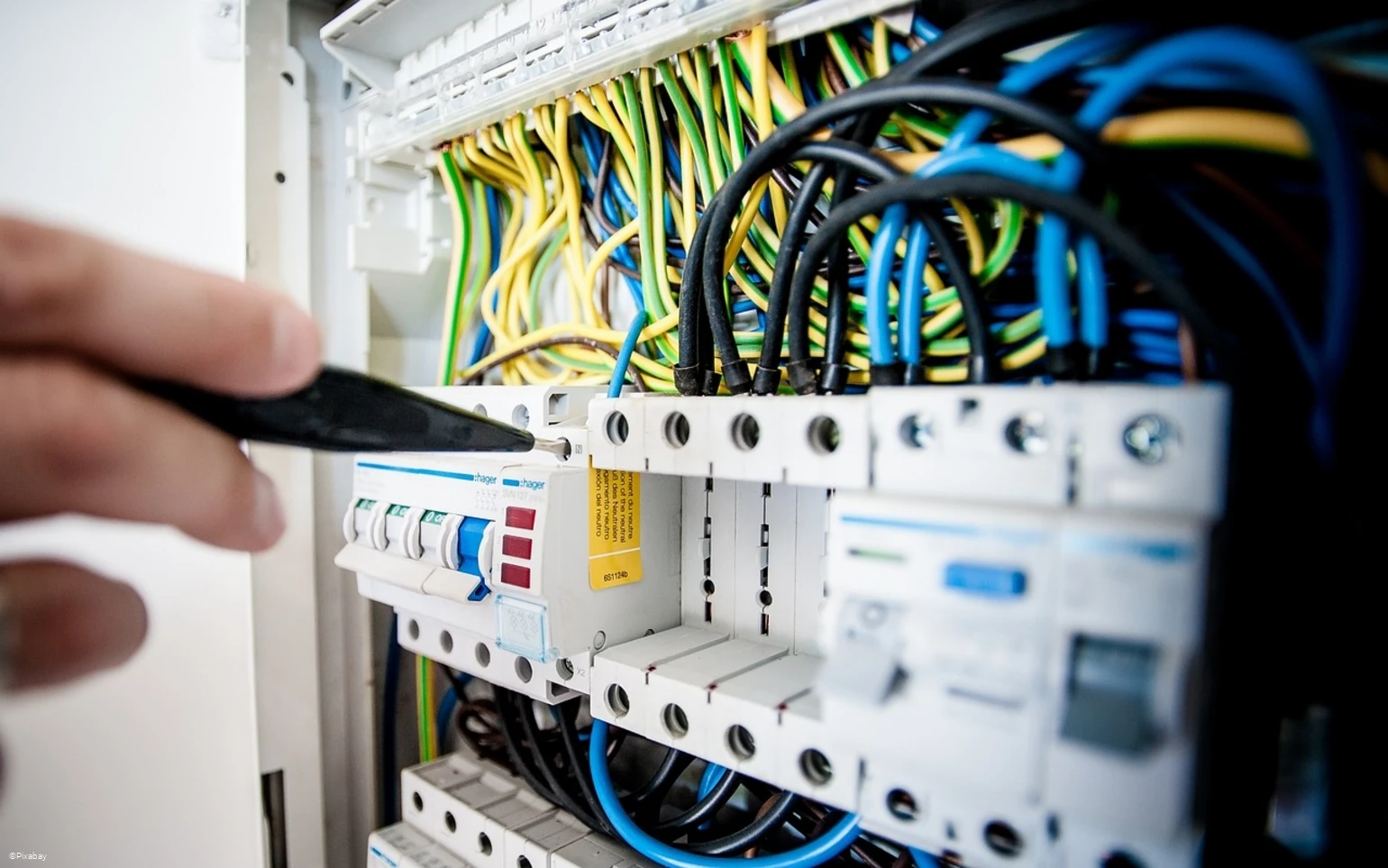 electric-1080584_1280.jpg