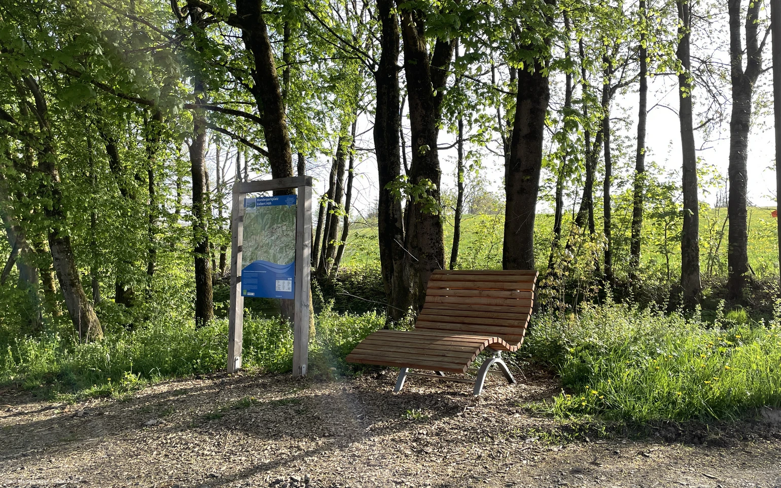 20220505_Wanderparkplatz_Valbert_Höh.jpg