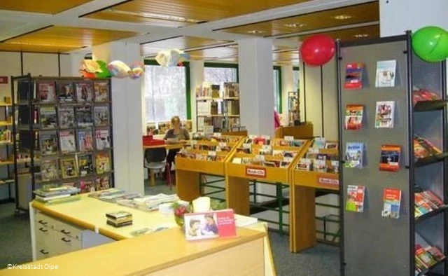 Innenansicht Stadtbücherei.jpg