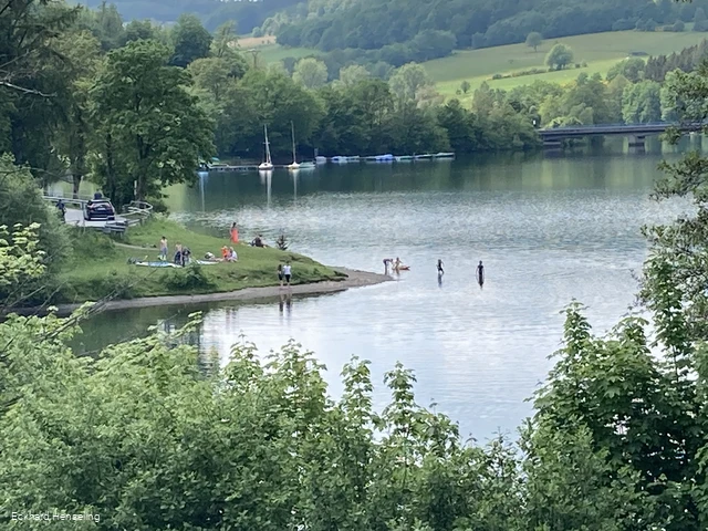 Badestelle Kalberschnacke am Listersee.jpg