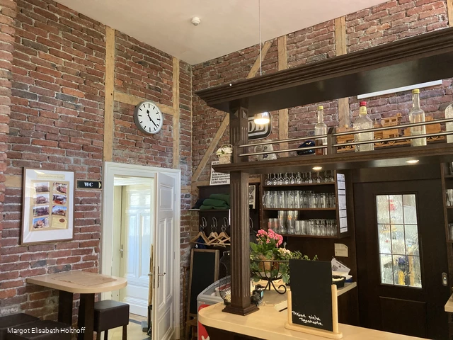 Alter Bahnhof Jausenstation.jpg