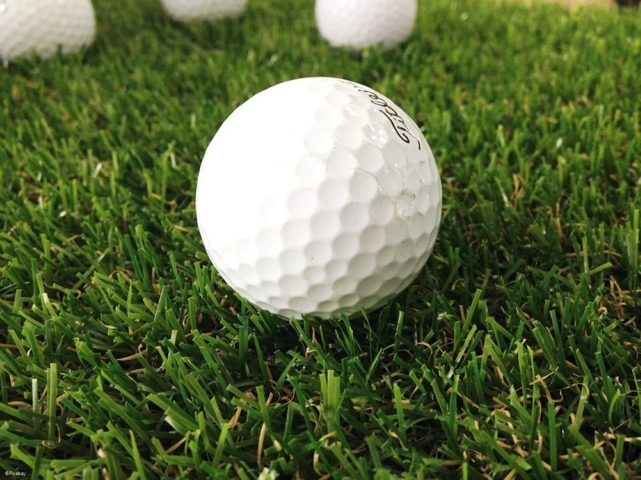 Golfball_Pixabay.jpg