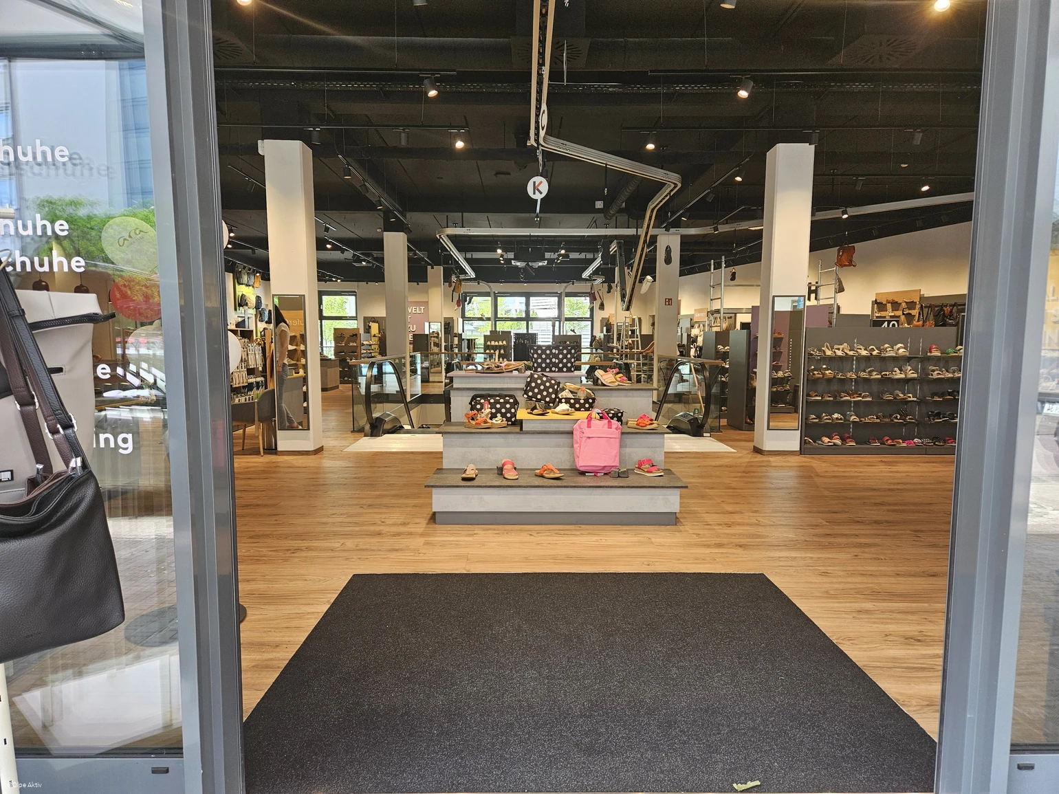 Schuhhaus_Koch_innen.jpg Schuhhaus_Koch_innen.jpg