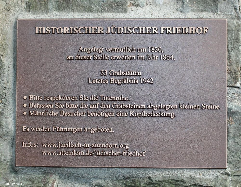 Juedischer Friedhof Attendorn Eingangstor Juedischer Friedhof Attendorn Eingangstor