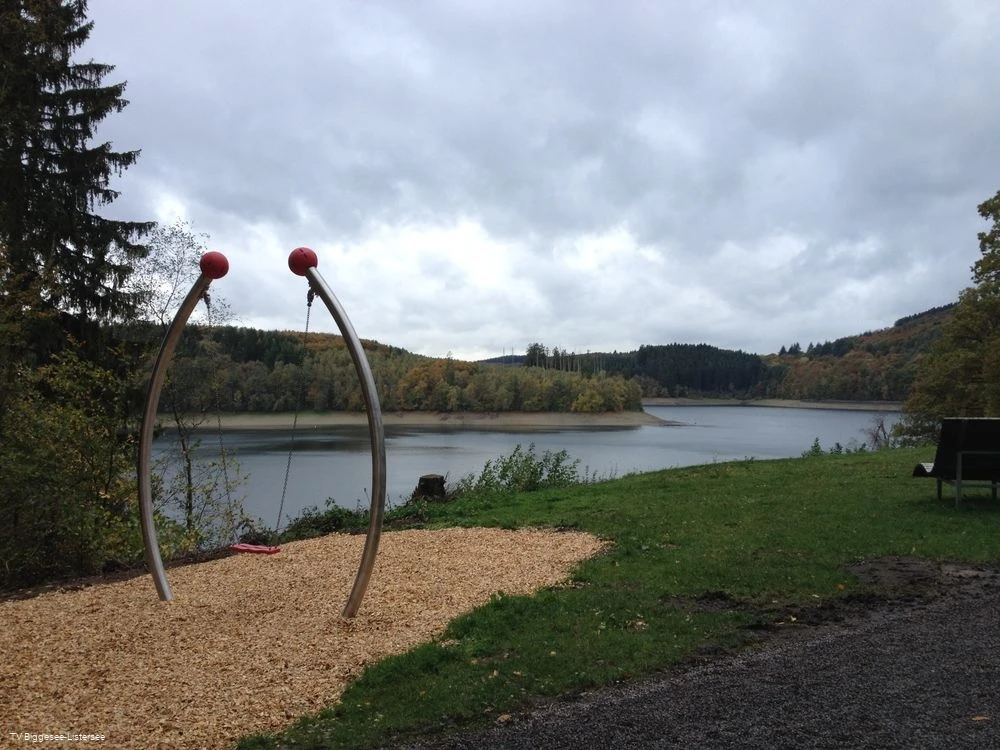 Bewegungsmeile an dem Biggesee 1