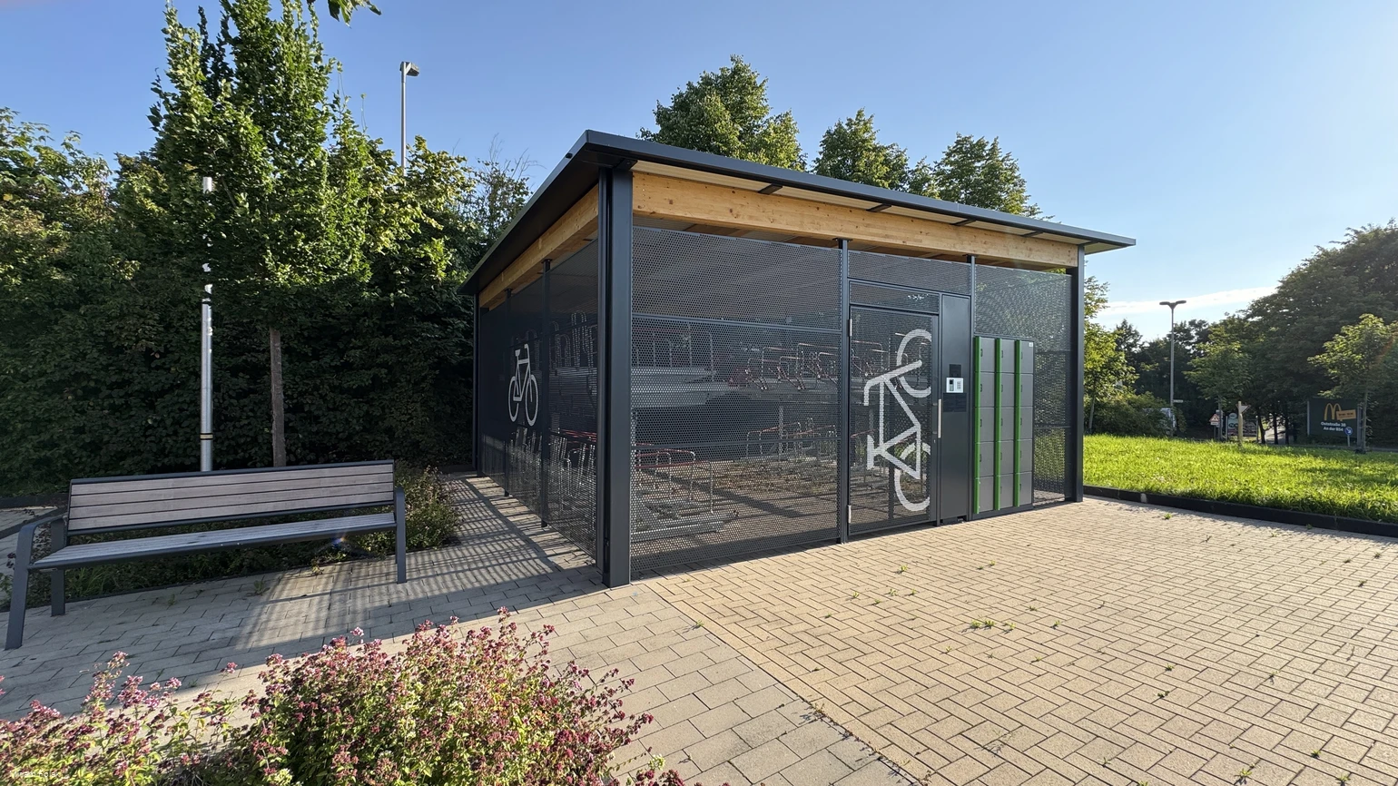 20250812 Fahrradabstellanlage Bahnhof MZ (c) Folak (3).JPG